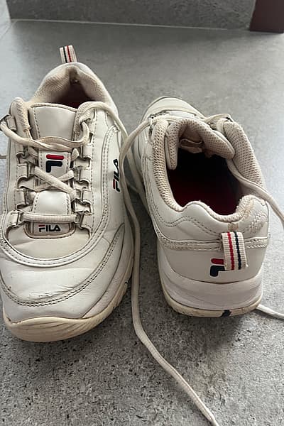 Fila White Chunky Trainers by Fila — pre-loved on Thrifted.mt