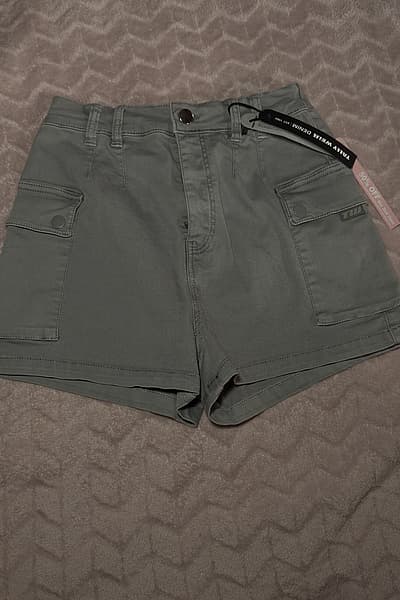 Tally Weijl Grey Cargo Denim Shorts by Tally Weijl — pre-loved on Thrifted.mt