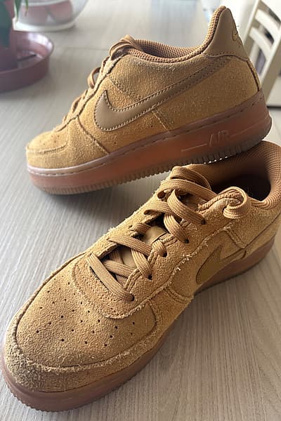 Nike Air size 36.5 by Nike — pre-loved on Thrifted.mt