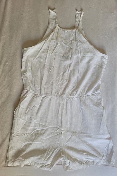 Mono blanco by Kiabi — pre-loved on Thrifted.mt