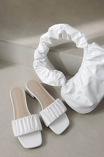 Elegant set- white sandals & bag — pre-loved on Thrifted.mt