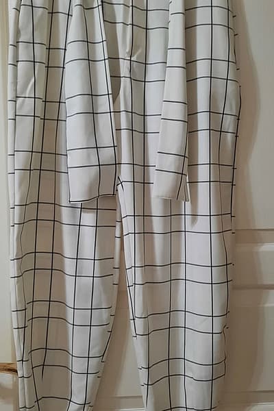 Zara Grid Check Trousers by Zara — pre-loved on Thrifted.mt