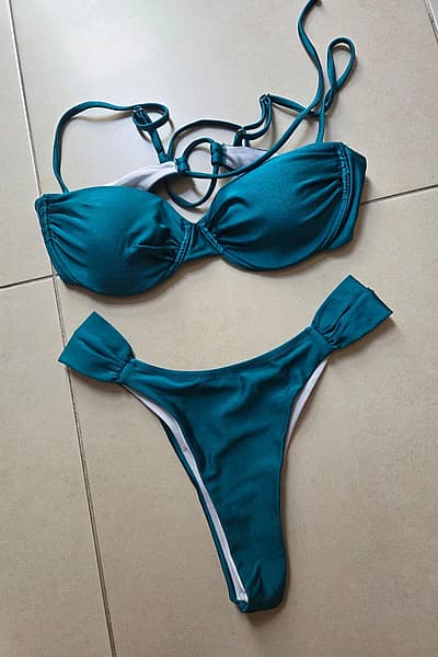 Teal bikini set by Temu — pre-loved on Thrifted.mt