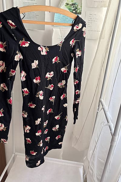 Miss Selfridge Floral Bodycon Dress by Miss Selfridge — pre-loved on Thrifted.mt