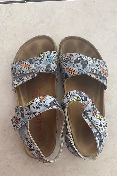 Superfit patterned gaming sandals by Superfit — pre-loved on Thrifted.mt