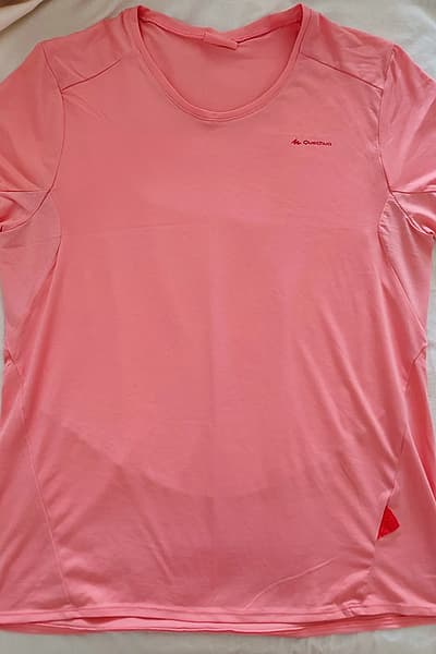 Quechua Pink Active T-shirt — pre-loved on Thrifted.mt