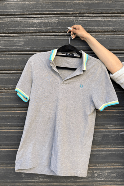 Fred Perry grey polo shirt by Fred Perry — pre-loved on Thrifted.mt