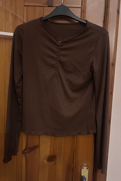Ribbed Long Sleeve Henley Top by Dazy — pre-loved on Thrifted.mt