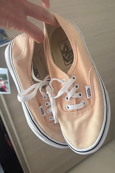 Vans size 35 by Vans — pre-loved on Thrifted.mt