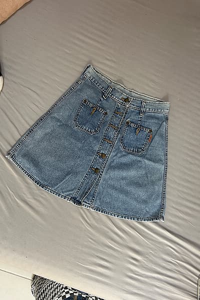 Denim Button Front Mini Skirt — pre-loved on Thrifted.mt