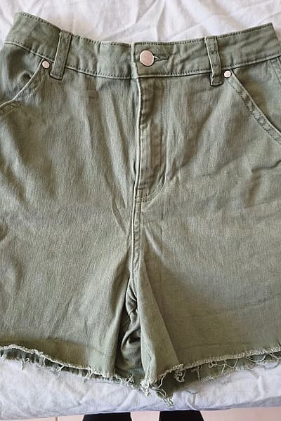 Tezenis Khaki Utility Denim Shorts by Tezenis — pre-loved on Thrifted.mt