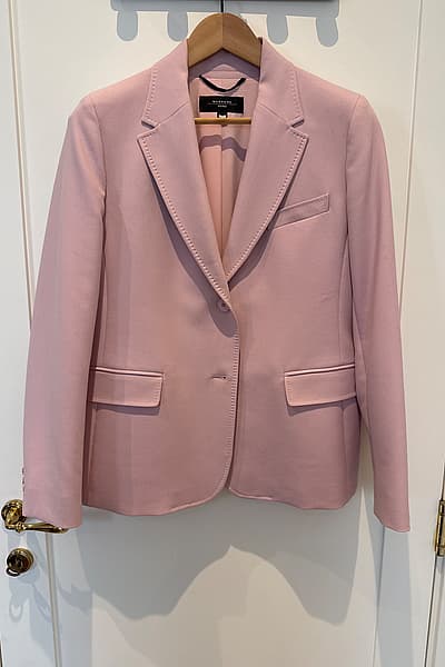 Weekend MaxMara Pink Tailored Blazer by Weekend MaxMara — pre-loved on Thrifted.mt
