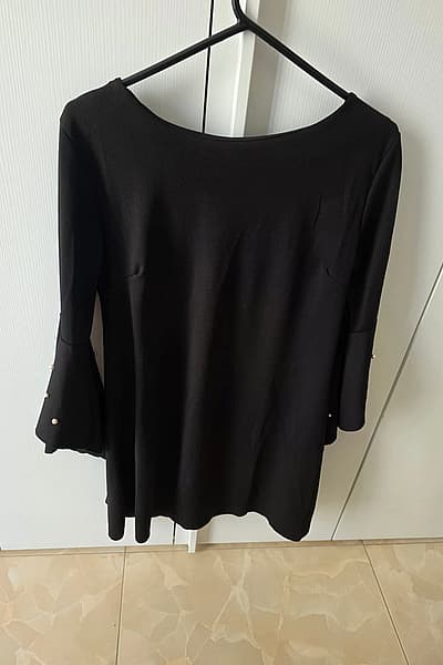Black dress with pearl sleeves — pre-loved on Thrifted.mt