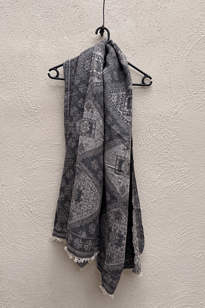 Patterned Grey Print Scarf — pre-loved on Thrifted.mt