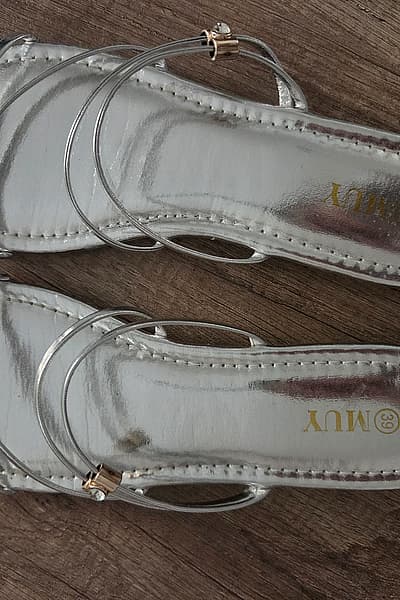 Silver Strappy Flat Sandals by MUY — pre-loved on Thrifted.mt