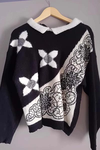 Vintage Black White Contrast Patterned Jumper — pre-loved on Thrifted.mt