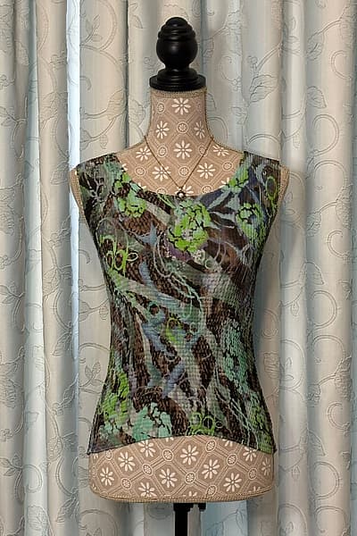 Nicola Top Y2K by Nicola — pre-loved on Thrifted.mt