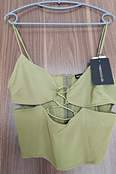Pretty Little Thing Olive Green Lace-Up Crop Top by PrettyLittleThing — pre-loved on Thrifted.mt