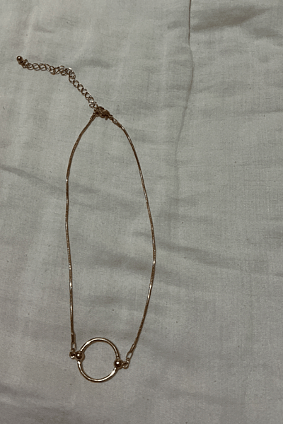 Minimalist Gold Circle Pendant Necklace — pre-loved on Thrifted.mt