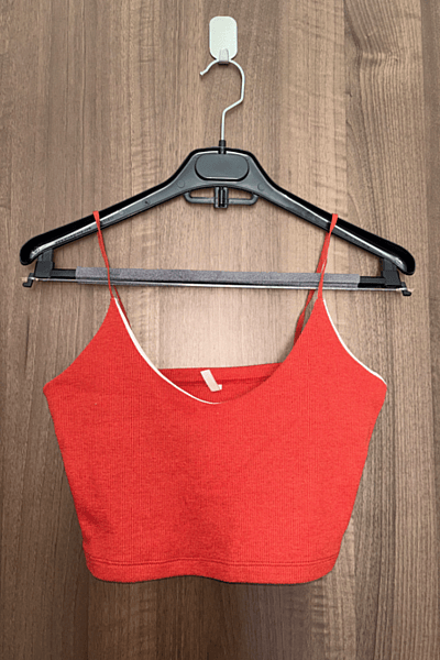 Ribbed Red Crop Cami Top — pre-loved on Thrifted.mt