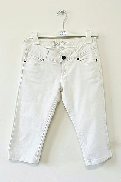 White Baxter Cropped Trousers by baxter — pre-loved on Thrifted.mt