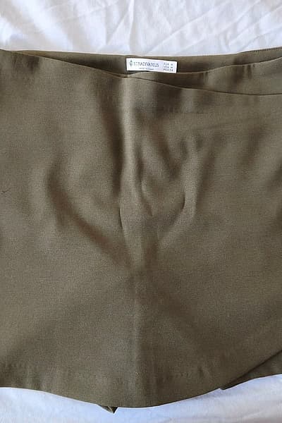 Stradivarius Olive Green Skort by Stradivarius — pre-loved on Thrifted.mt