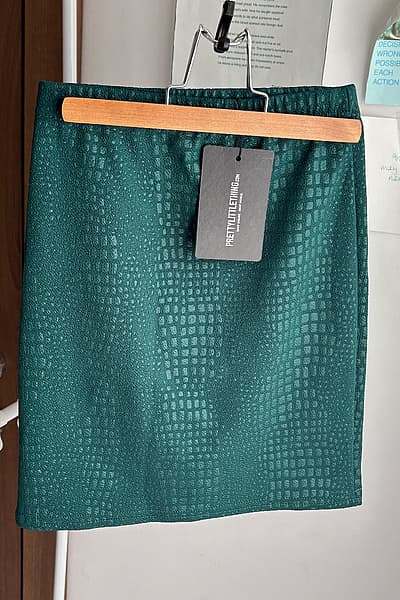 Green Croc Print Mini Skirt by PrettyLittleThing — pre-loved on Thrifted.mt