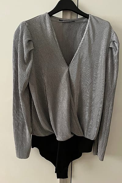 Silver Plissé Long Sleeve Bodysuit — pre-loved on Thrifted.mt