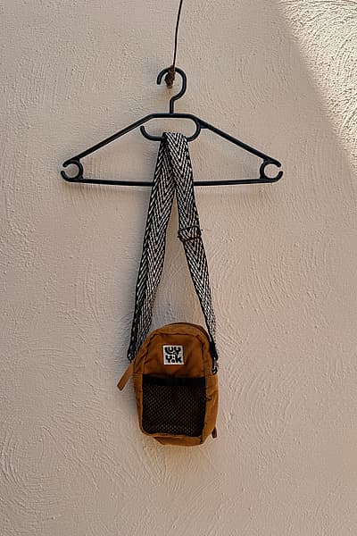 Lucy & Yak Coin Wallet Purse by Lucy & Yak — pre-loved on Thrifted.mt