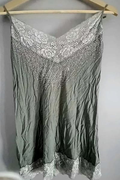 Green lace embellished cami top — pre-loved on Thrifted.mt