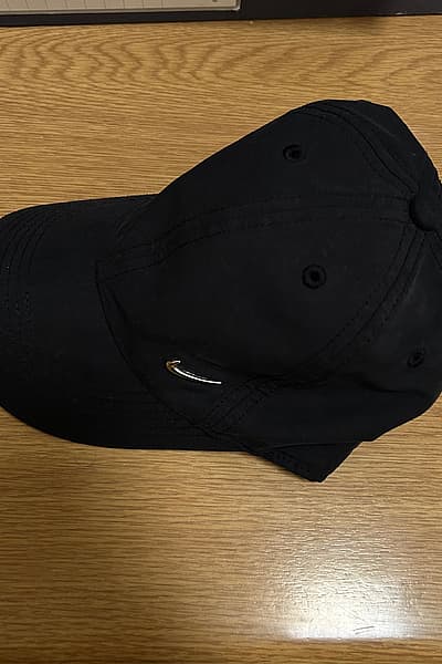 Nike Adjustable Baseball Cap by Nike — pre-loved on Thrifted.mt