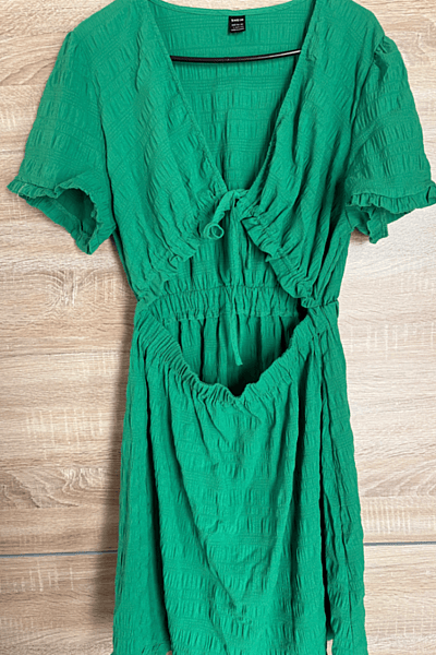 Green Cut Out Textured Dress by SHEIN — pre-loved on Thrifted.mt