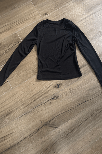 Black Long Sleeve Top — pre-loved on Thrifted.mt