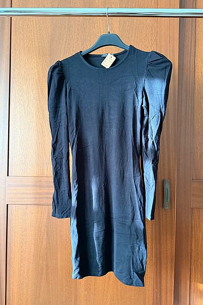 Bershka Puffy Sleeves Black Dress — pre-loved on Thrifted.mt
