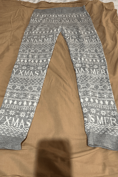 Leggings con estampado navideño — pre-loved on Thrifted.mt