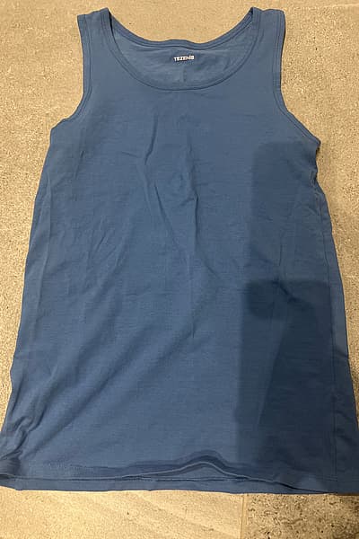 Blue cotton tank top by Tezenis — pre-loved on Thrifted.mt