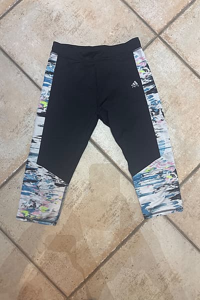Adidas Abstract Print Athletic Leggings by Adidas — pre-loved on Thrifted.mt