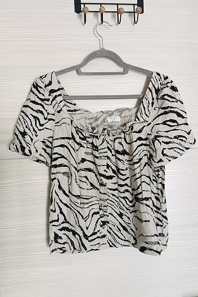 Summer linen and viscose patterned top. size L — pre-loved on Thrifted.mt
