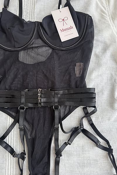 Lingerie Set Noir Lace Up noir by Muuah Lingerie — pre-loved on Thrifted.mt