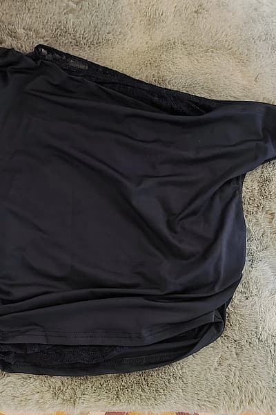 Blue lace top  — pre-loved on Thrifted.mt