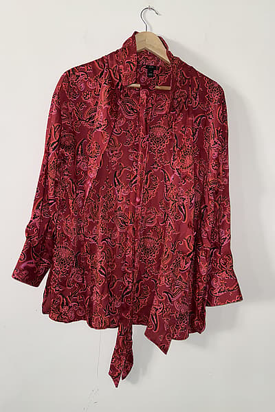 Paisley Print Pussy Bow Blouse by River Island — pre-loved on Thrifted.mt