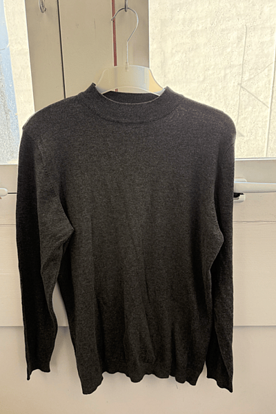 Zara Mock Neck Grey Jumper by ZARA — pre-loved on Thrifted.mt