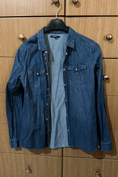 Classic Blue Denim Long Sleeve Shirt - Kiabi — pre-loved on Thrifted.mt