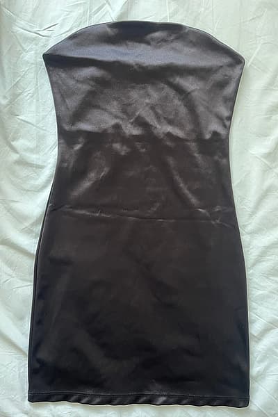 Satin strapless mini dress by H&M — pre-loved on Thrifted.mt