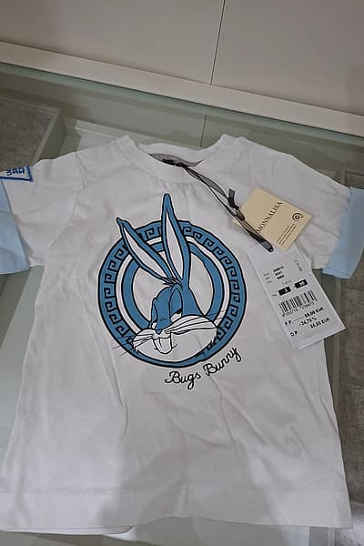 Camiseta estampada de Monnalisa Bugs Bunny by Monnalisa — pre-loved on Thrifted.mt