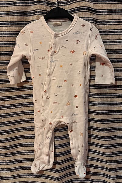 Baby sea print sleepsuit — pre-loved on Thrifted.mt