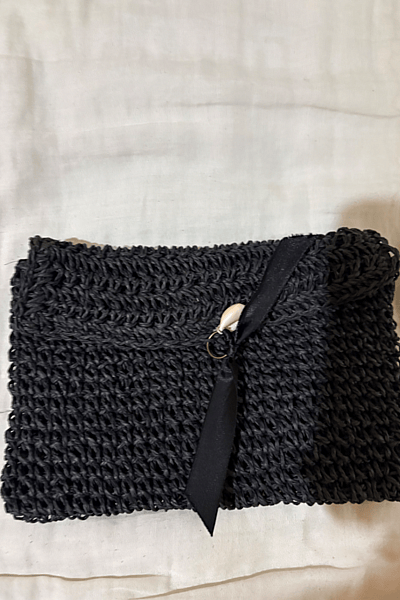Black Woven Straw Clutch Bag — pre-loved on Thrifted.mt