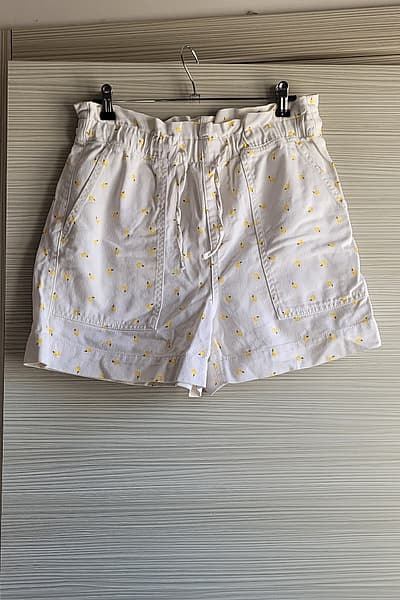 Lemon print paperbag waist shorts — pre-loved on Thrifted.mt