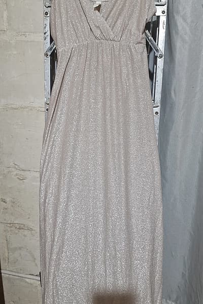 Sparkly Beige Maxi Dress — pre-loved on Thrifted.mt