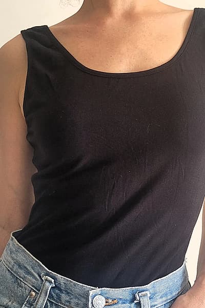 Basic Black Scoop Neck Bodysuit — pre-loved on Thrifted.mt